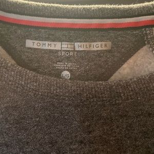 Tommy Hilfiger sweatshirt.